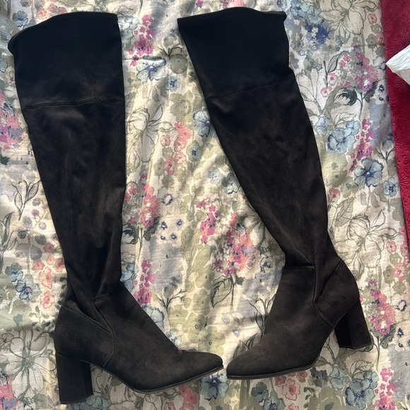 Over the knee black suede boots - Picture 4 of 8